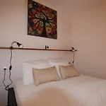 Petite Maison, *