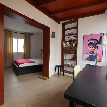 Petite Maison, La Laguna
